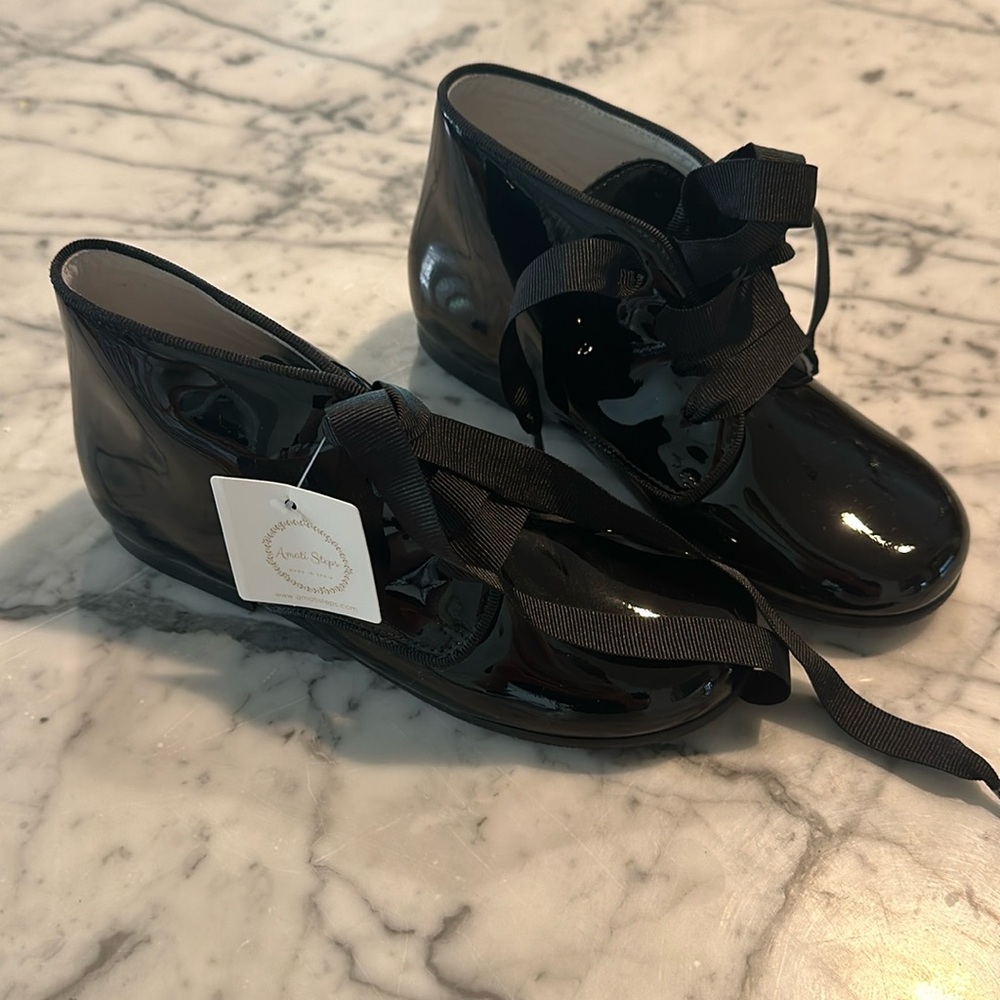 NWT Amati steps children’s boots
